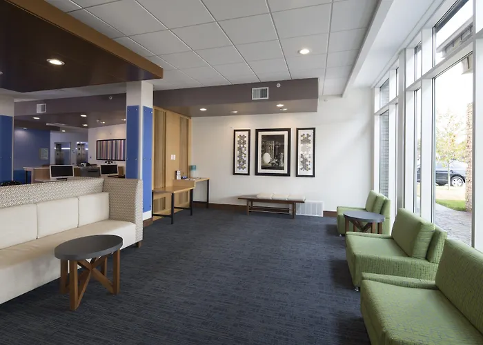 Holiday Inn Express & Suites Alpena - Downtown By Ihg